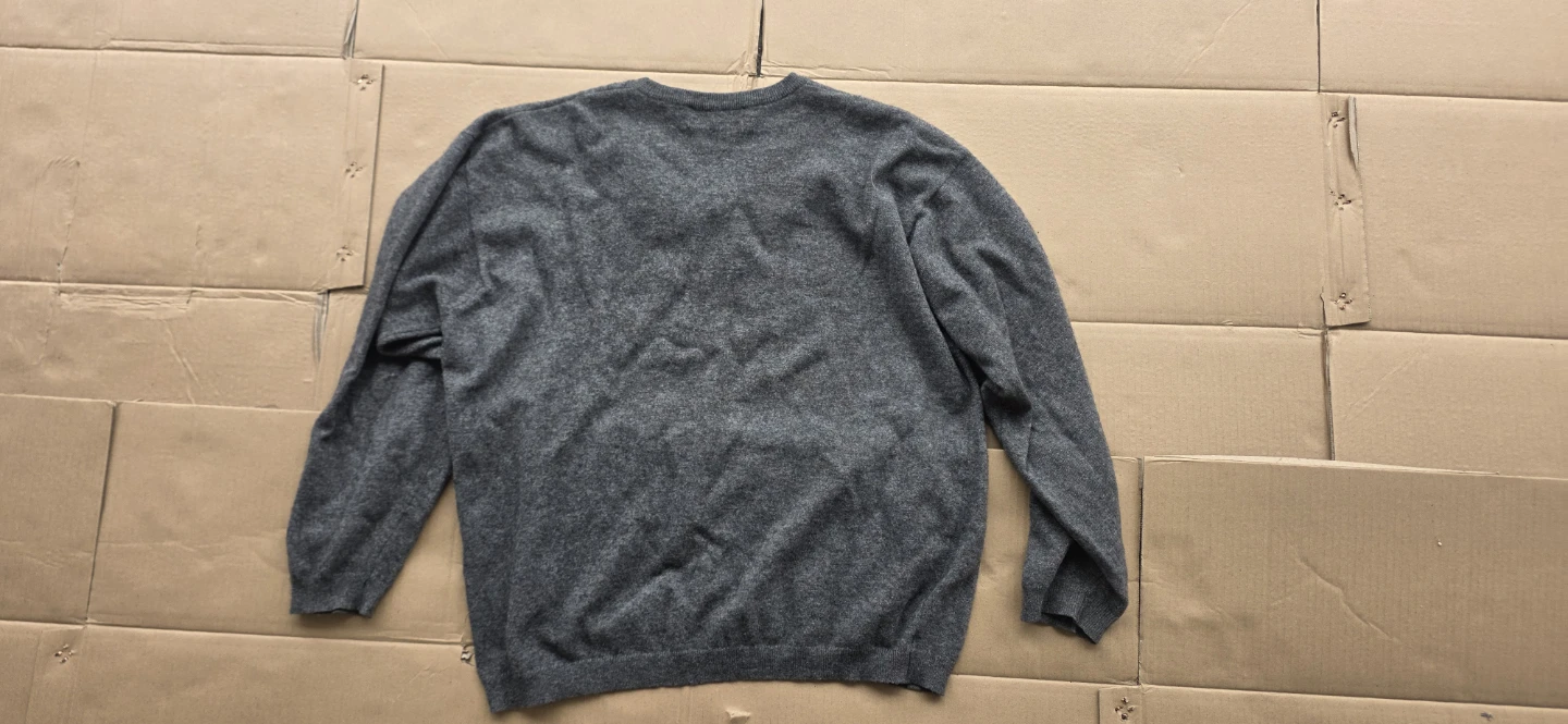 Vintage Dunhill Men's grey Cashmere V neck sweater (Size L) - photo 2