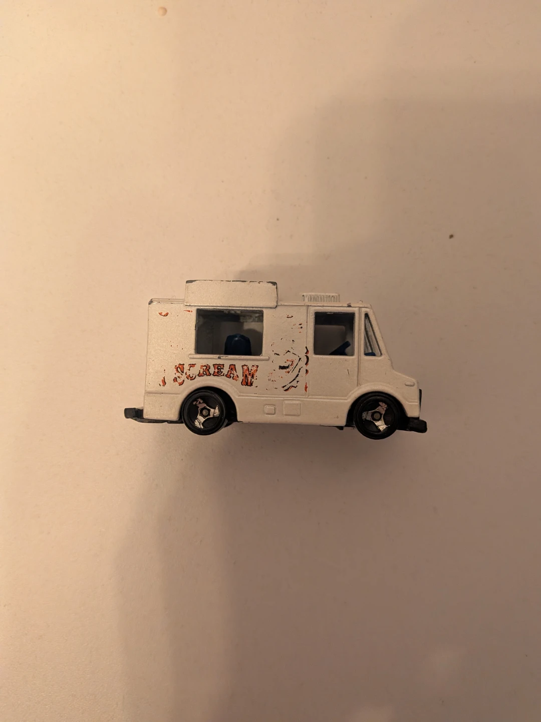 Hot Wheels I Scream Ice Cream Truck