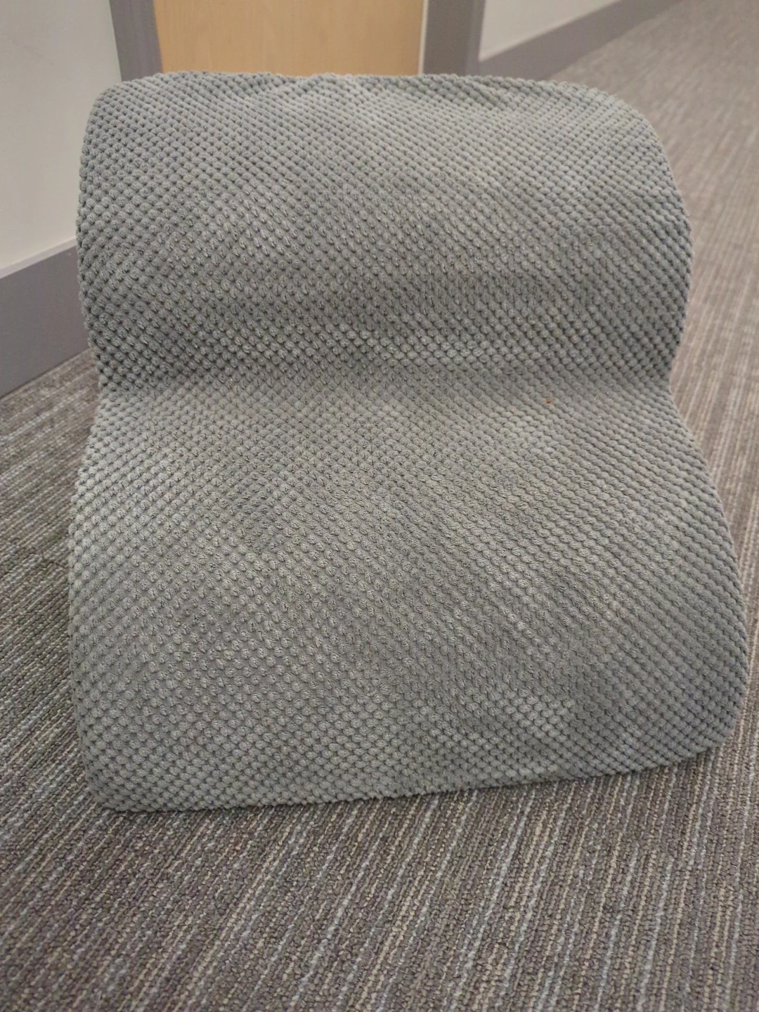Ti 2-Tier Foam Pet Stairs (Removable & Washable Cover) - photo 2