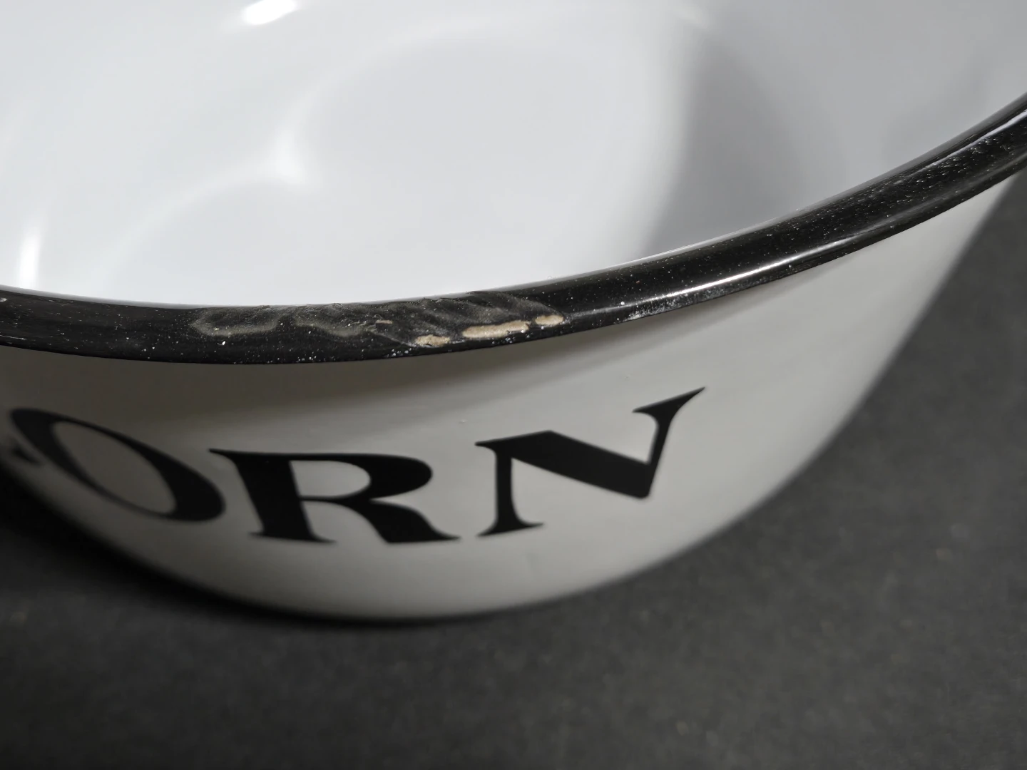 White Enamel Popcorn Bowl - photo 5