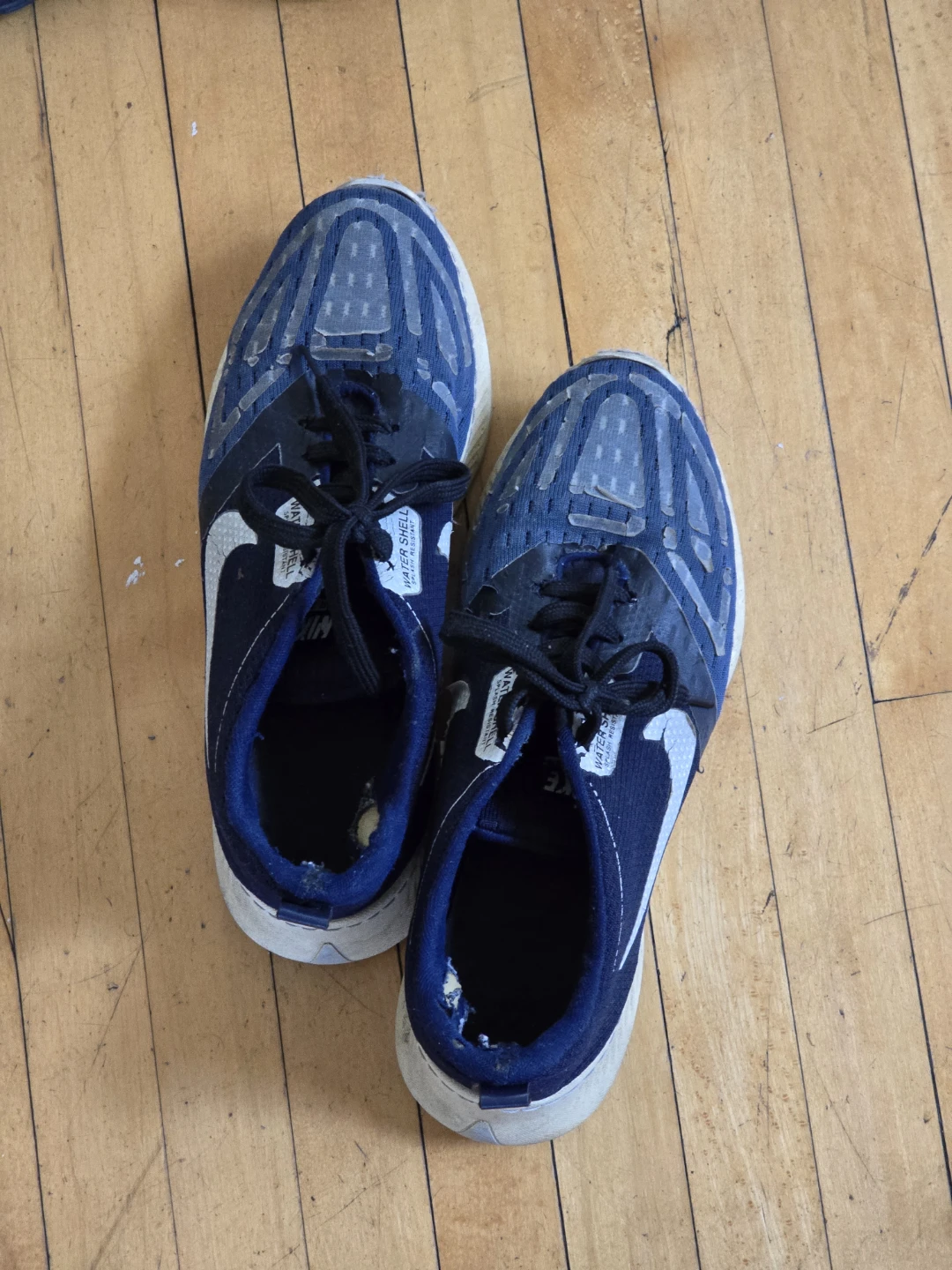 🏈Nike Water Shell Sneakers