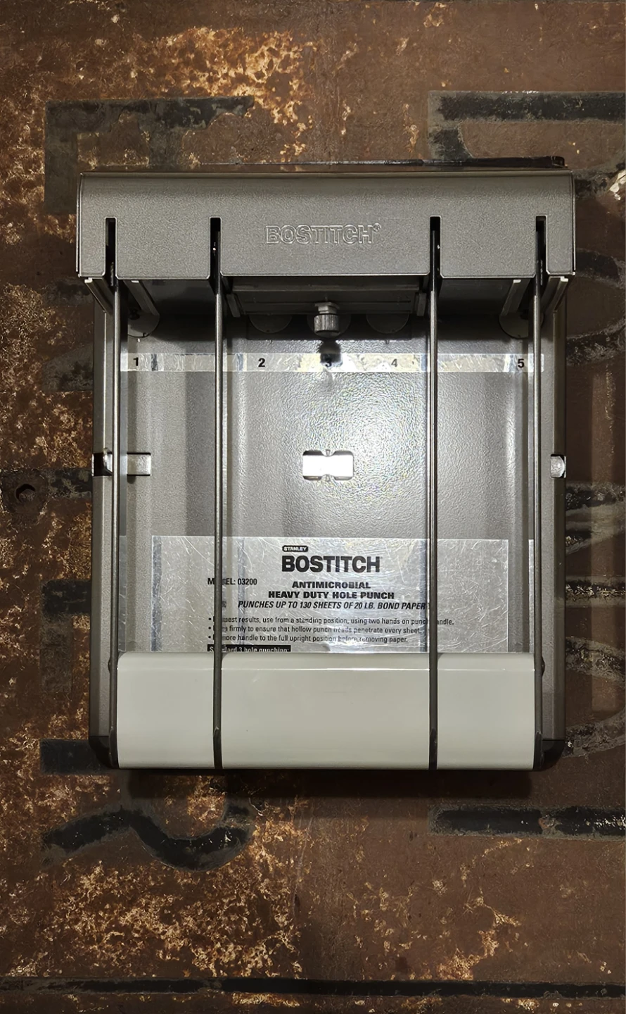 Bostitch 03200 Heavy Duty Hole Punch