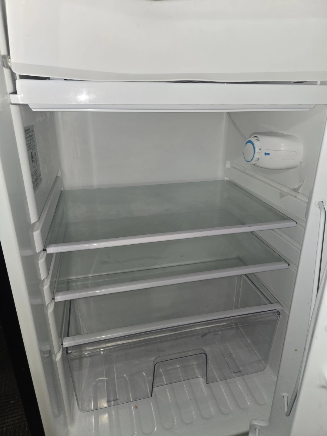 Compact fridge - photo 2