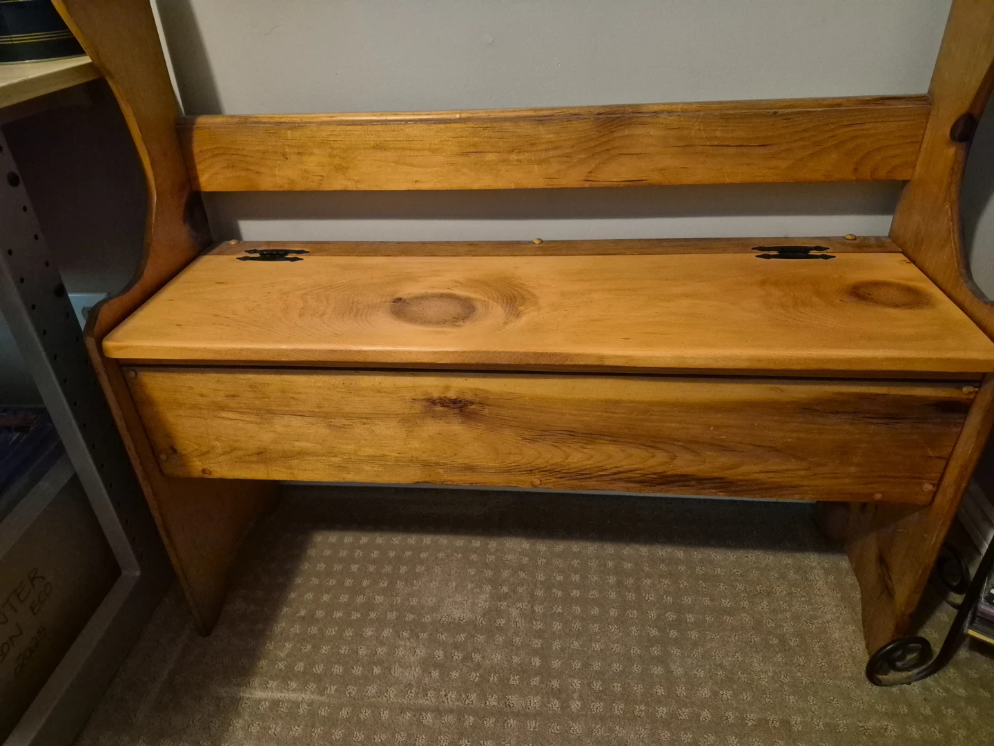 Rustic Pine Storage Bench🏈 - photo 3