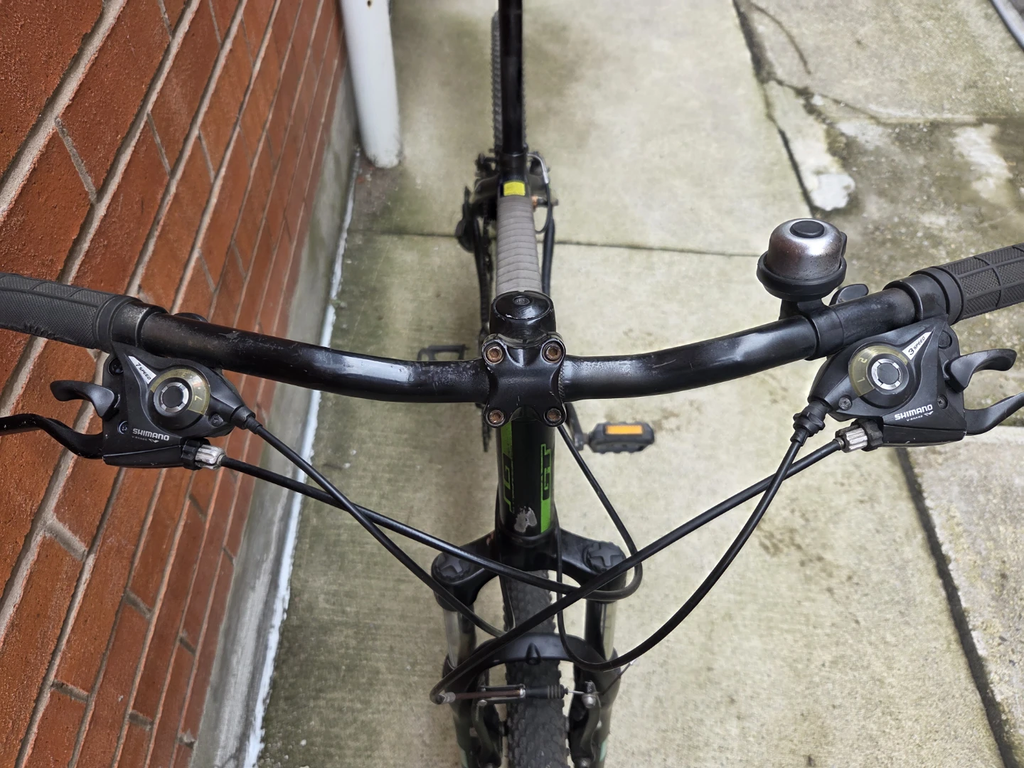 GT Aggressor Mountain Bike - photo 2