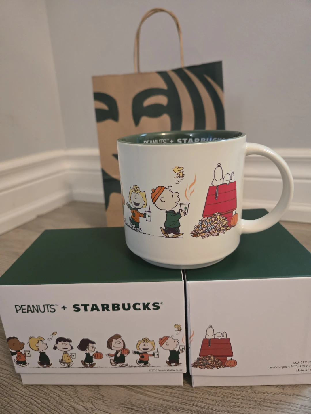 Starbucks Peanuts Snoopy Mug