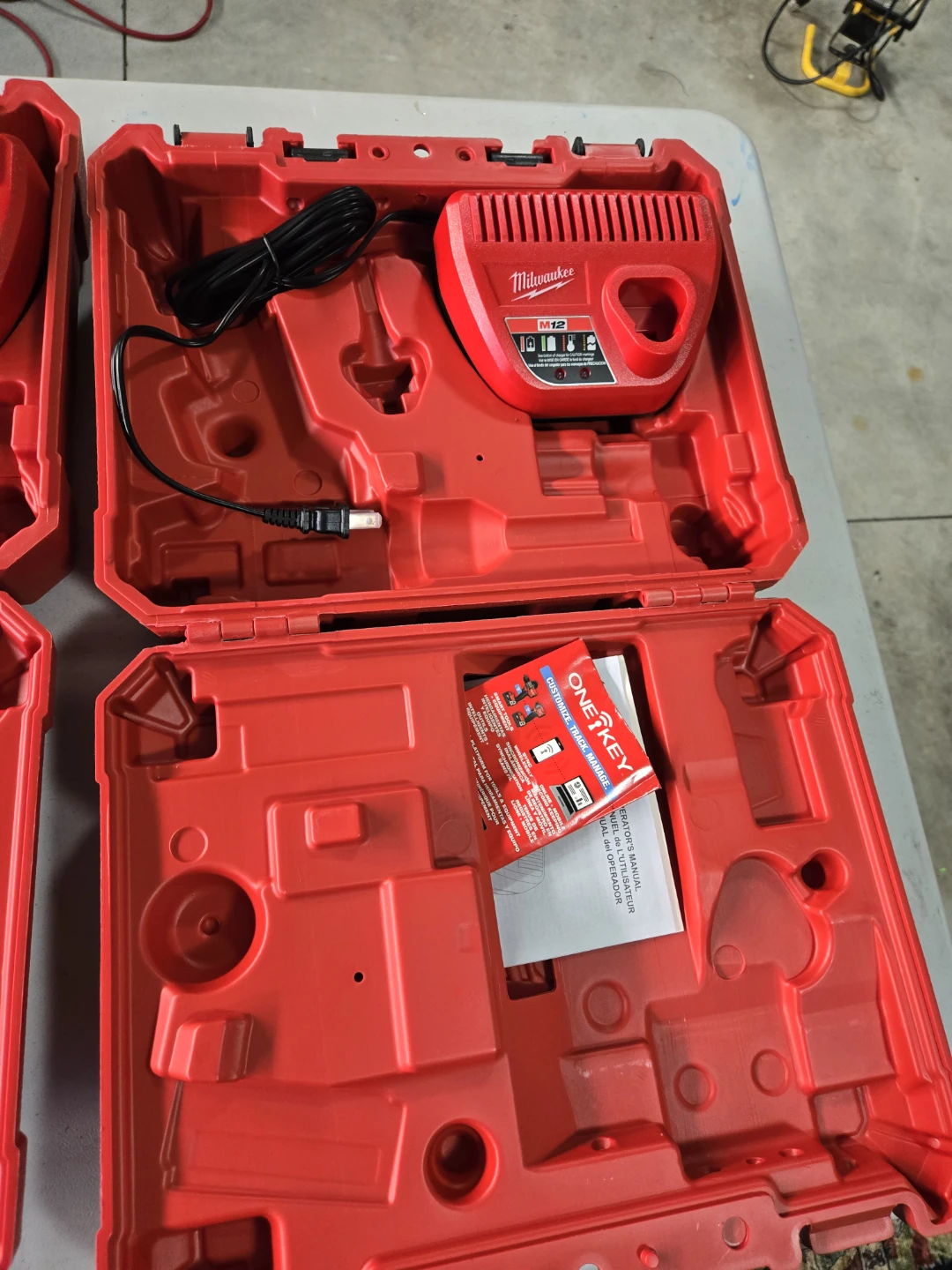 2 Milwaukee M12 Screwdriver Kit Case and Charger - photo 3