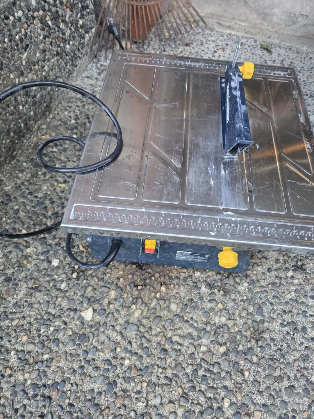 Mastercraft 7-inch Wet Tile Saw and 24  inch tile cutter - photo 2