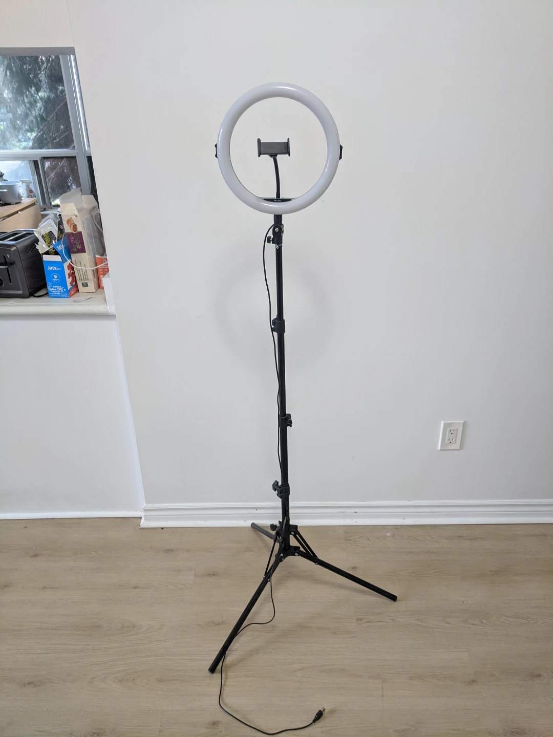 Adjustable LED Ring Light with Tripod Stand - photo 3