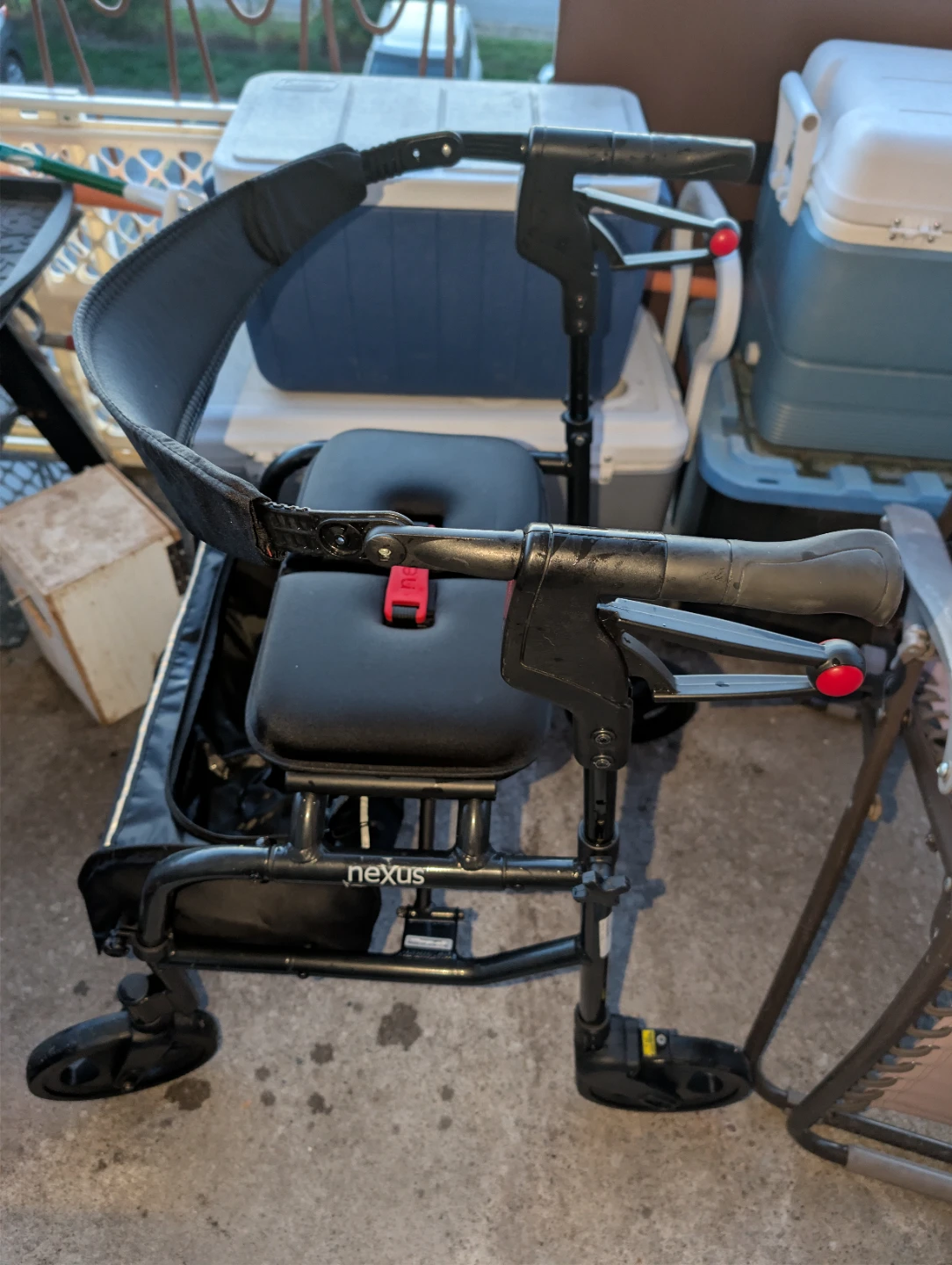 Human Care neXus 3 Rollator Walker – Excellent Condition - photo 4