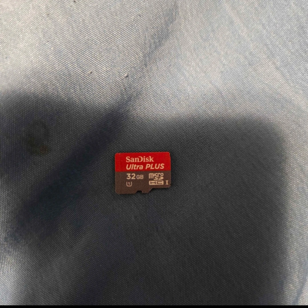Red Wireless Headphones with 32GB MicroSD Card - photo 4