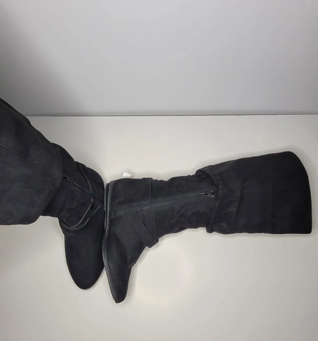 Black Suede Knee-High Boots Size 6 - photo 3