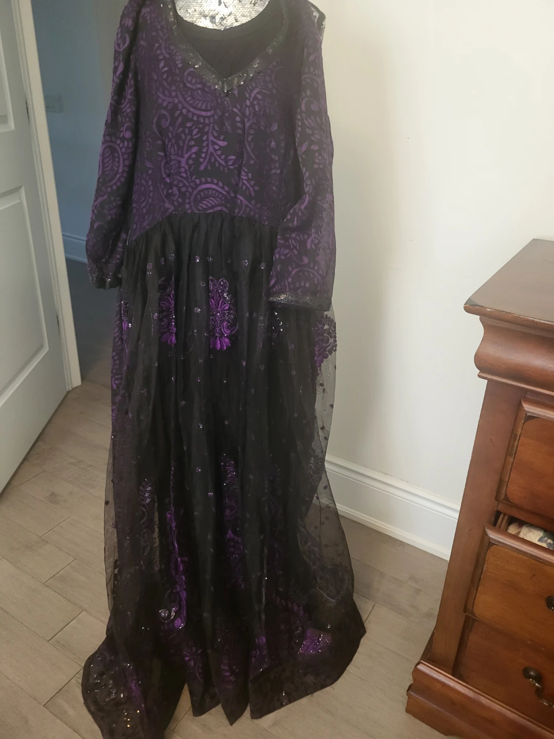 Selection of Traditional South Asian Attire - photo 5