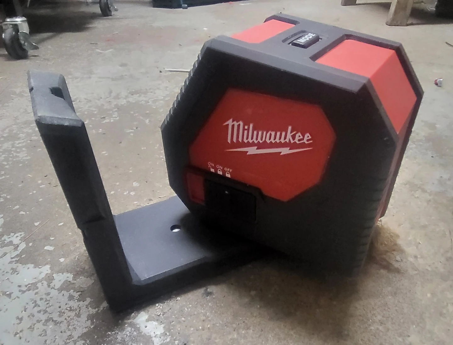 Milwaukee Laser Level - photo 2