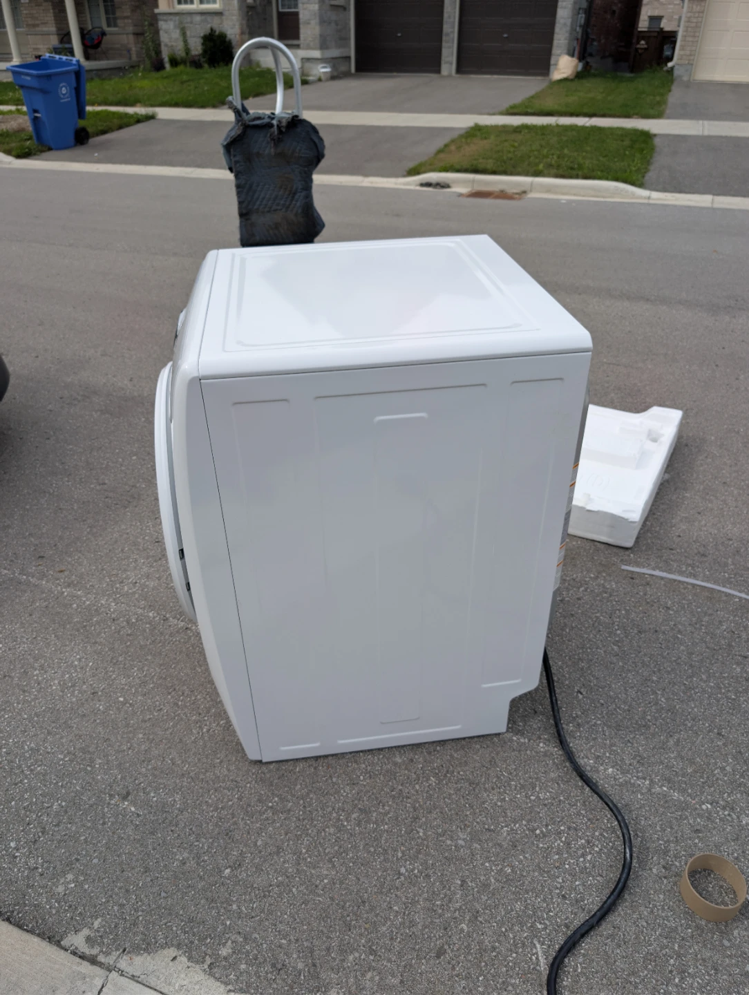 Electrolux electric dryer for sale $150 - photo 2