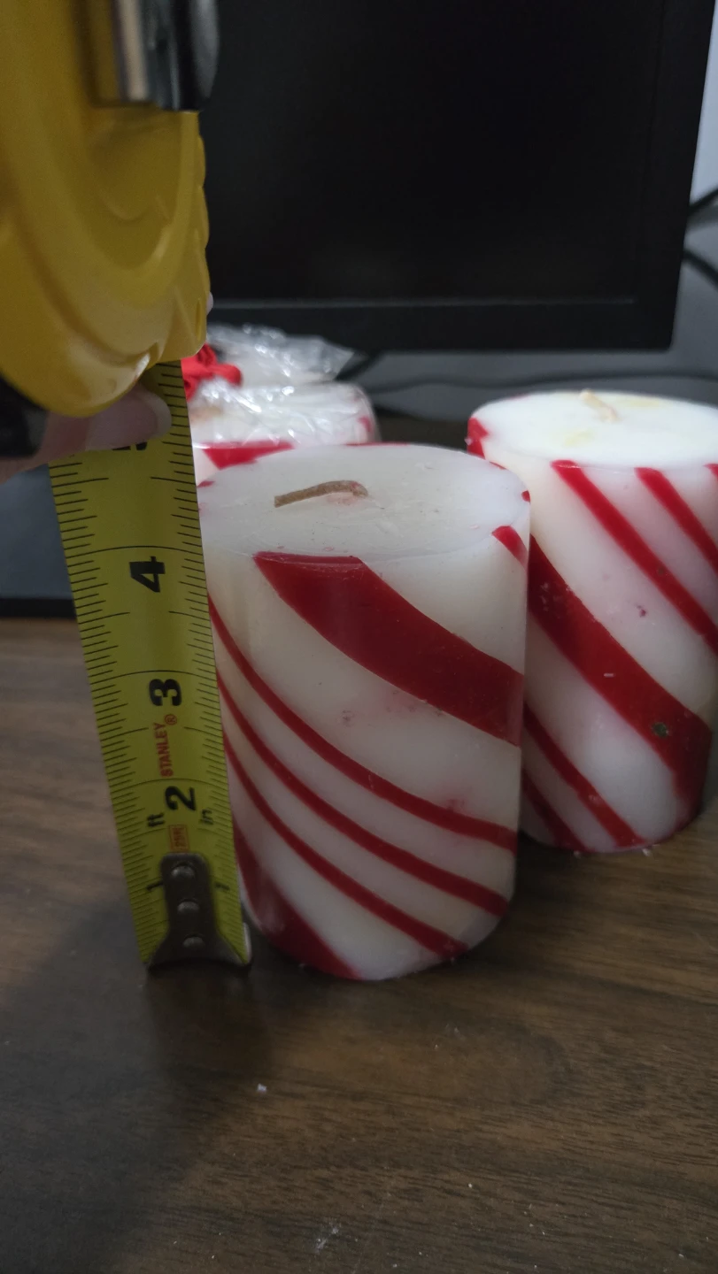 Set of 3 Candy Cane Pillar Candles - photo 2
