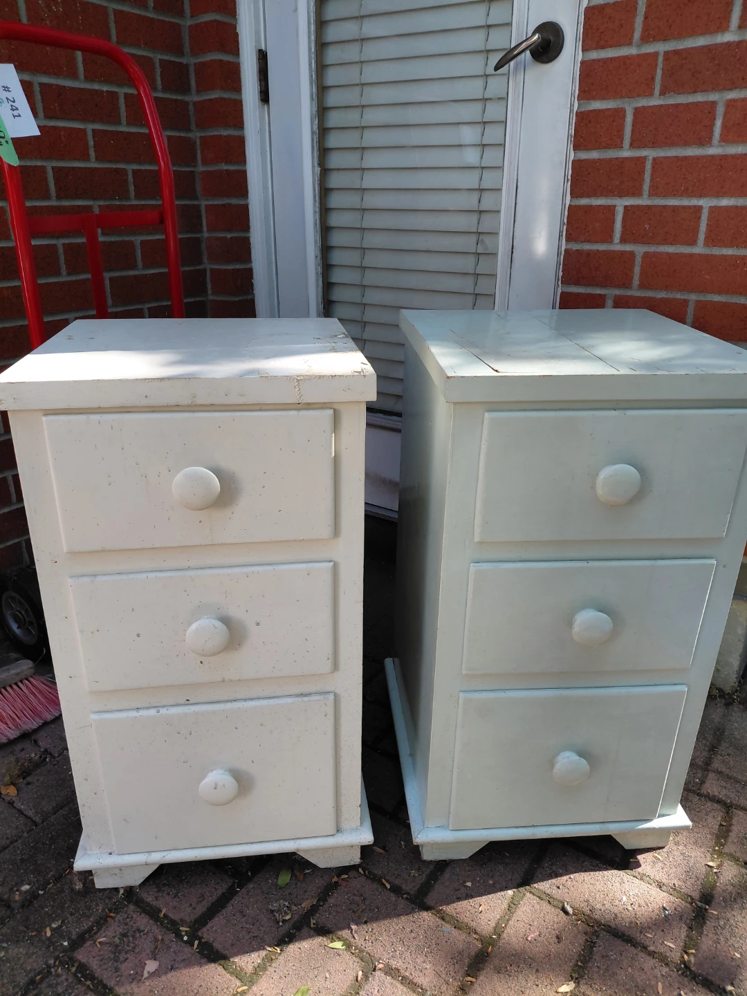 3-Drawer Nightstand