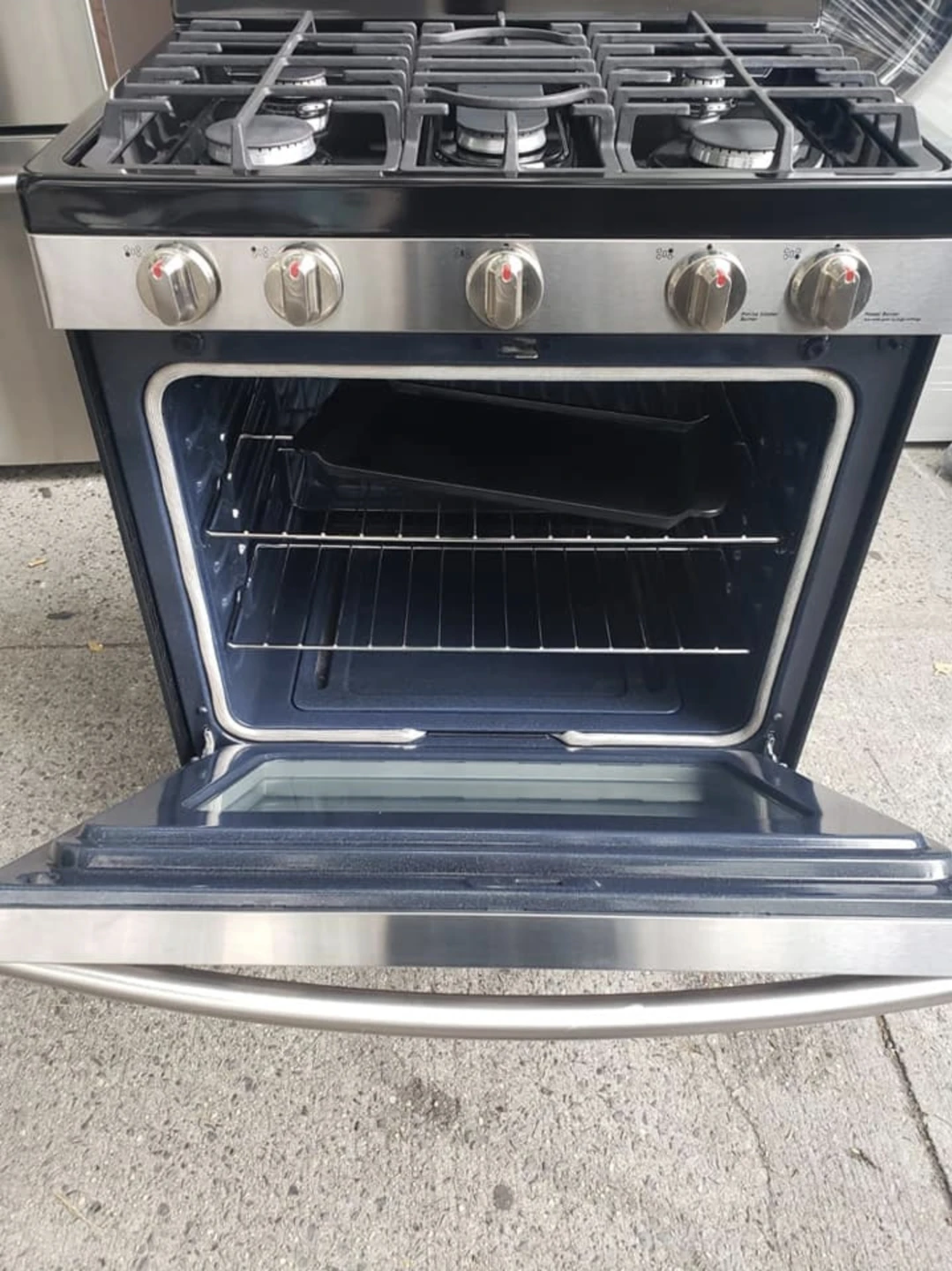 Samsung 30in Stainless Steel Gas Range - photo 2
