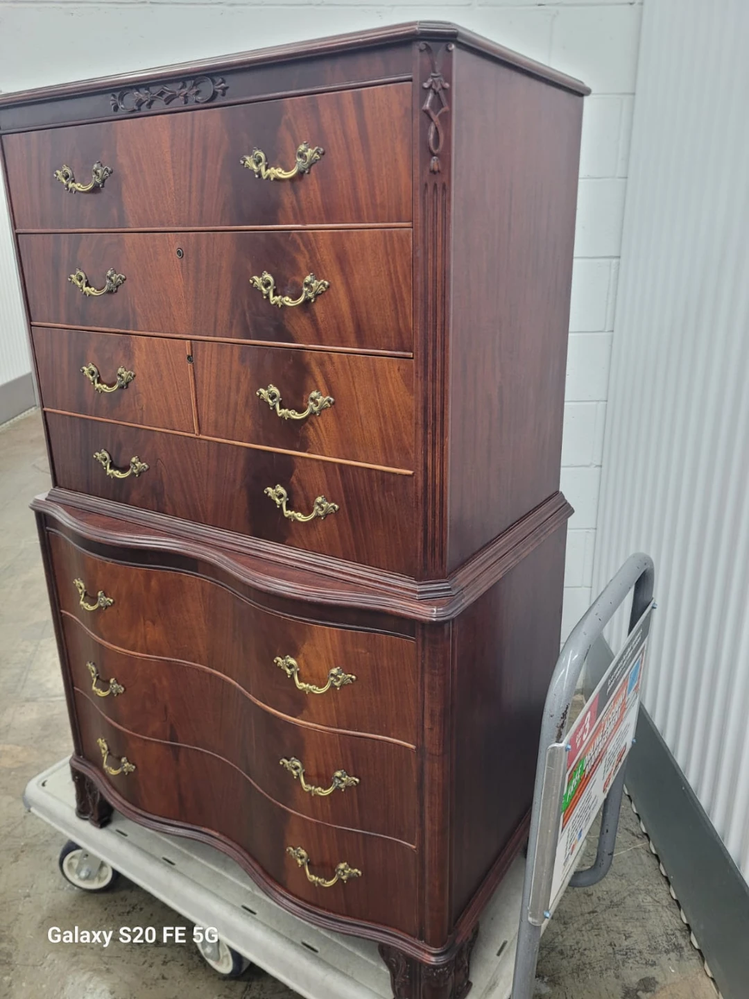 Vintage mahogany chest of drawers - photo 2