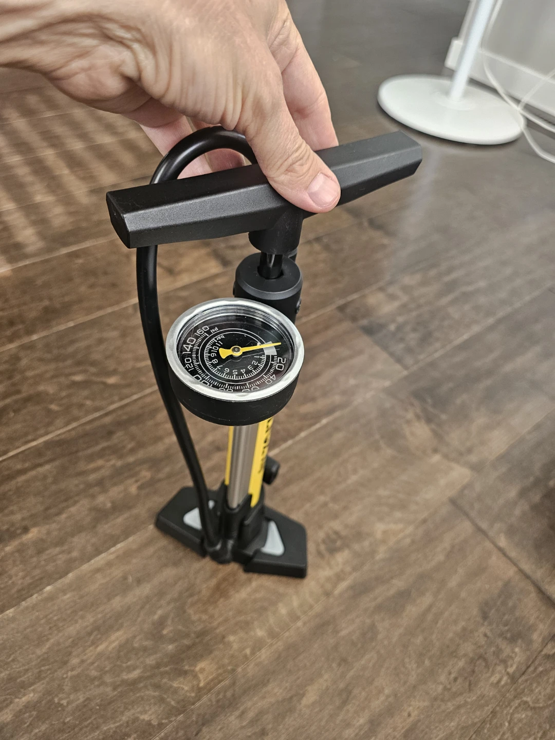 Bike Floor Pump with Gauge, MOHEGIA Bicycle Tire Pump,... - photo 2