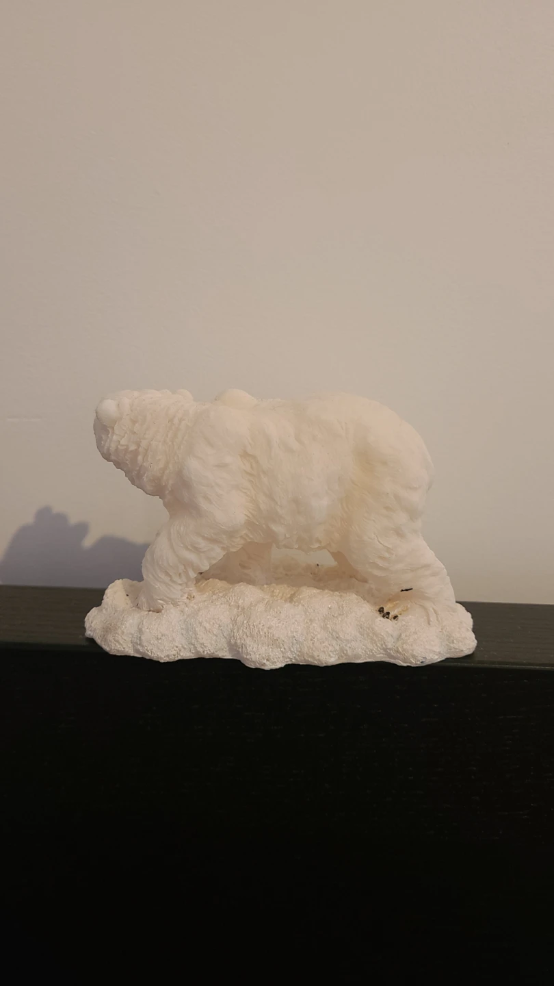 Polar Bear Figurine - photo 2