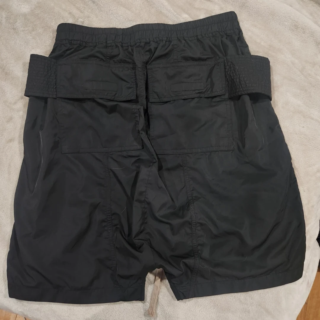Rick Owens S/S 17 Black Nylon Cargo Shorts size52 - photo 2