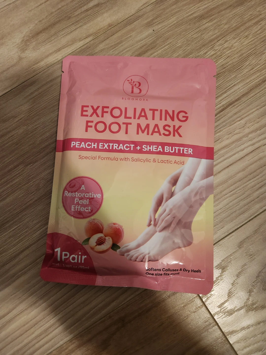 Bloomora Exfoliating Foot Mask Peach Extraxct and Shea Butter 🏈
