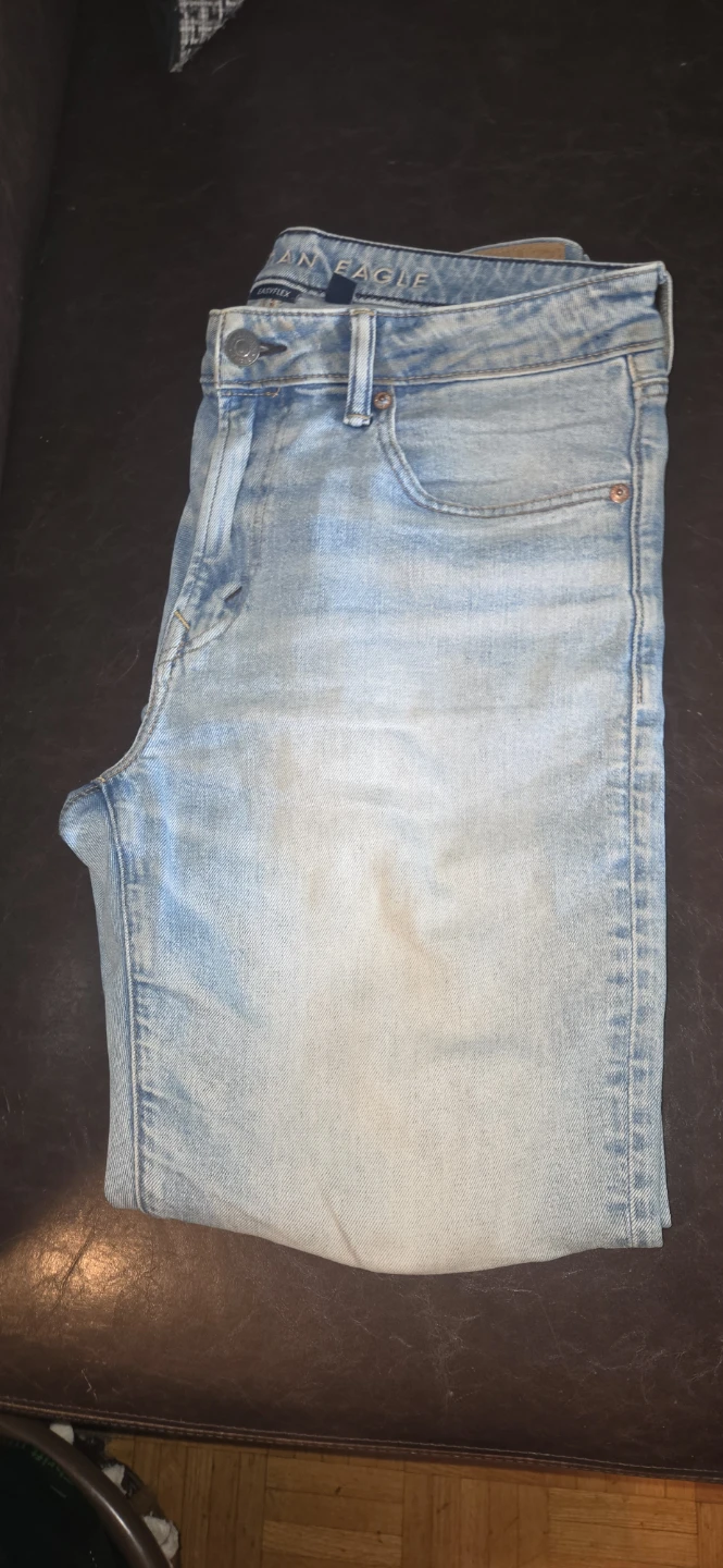 American Eagle Light Wash Jeans