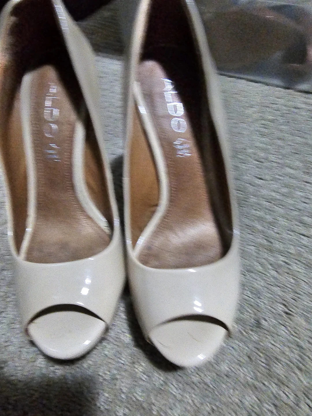 Aldo beige patent peep-toe heels - photo 3