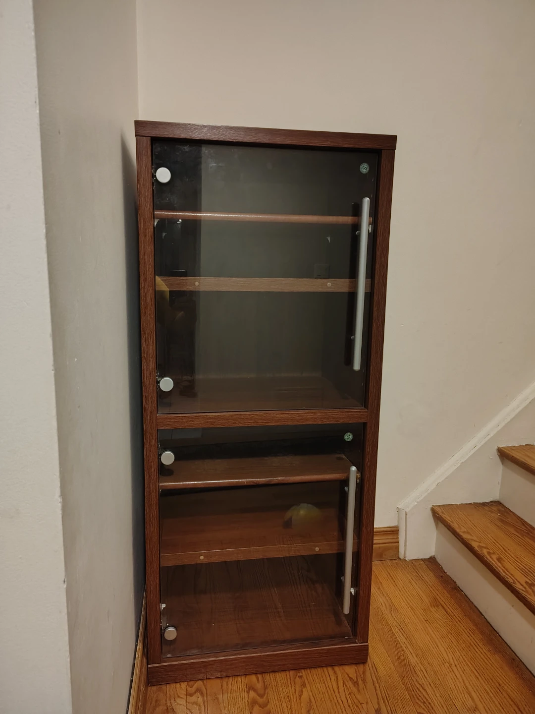Wood display cabinet with glass doors - photo 3