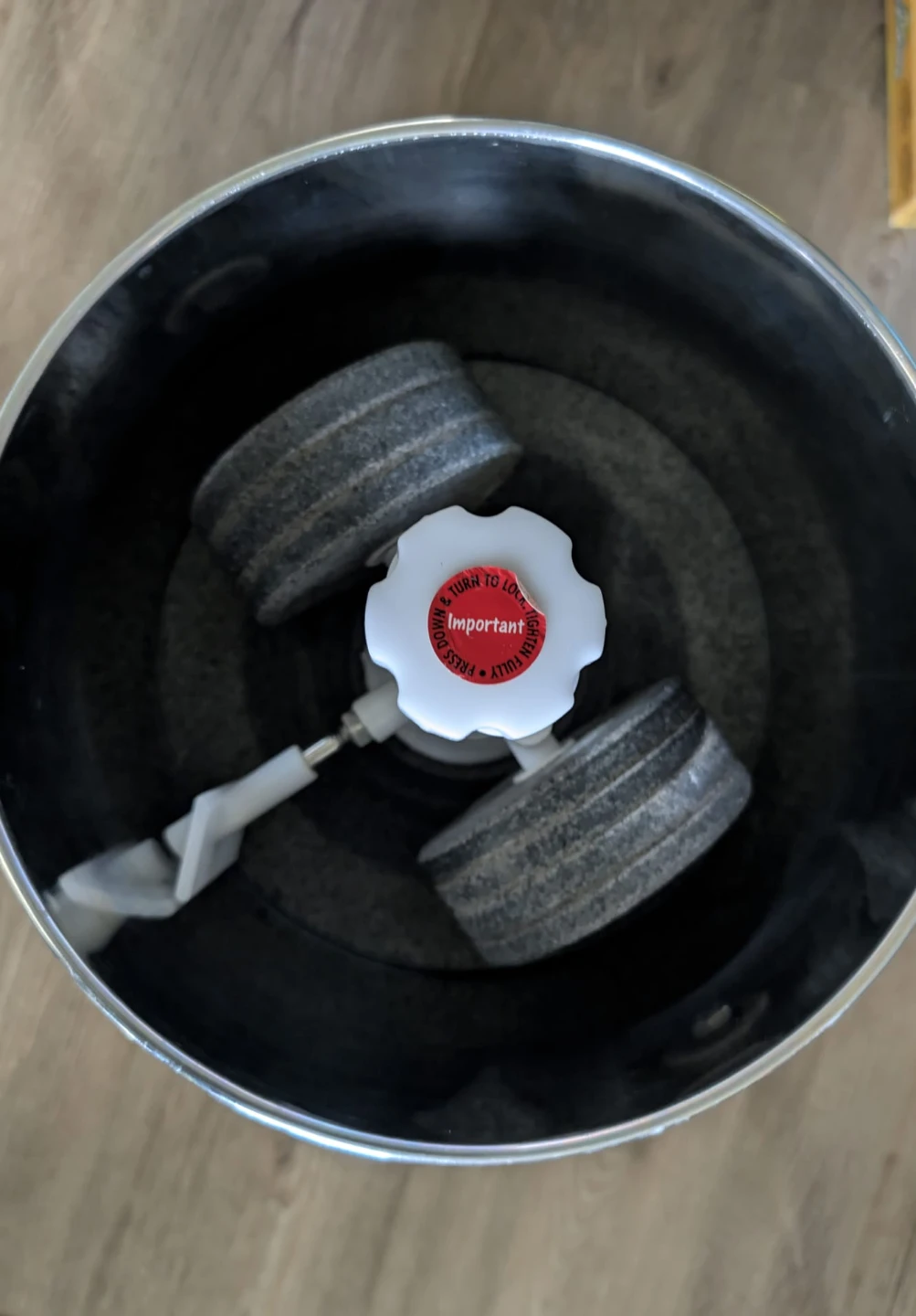 Prestige wet grinder - photo 2