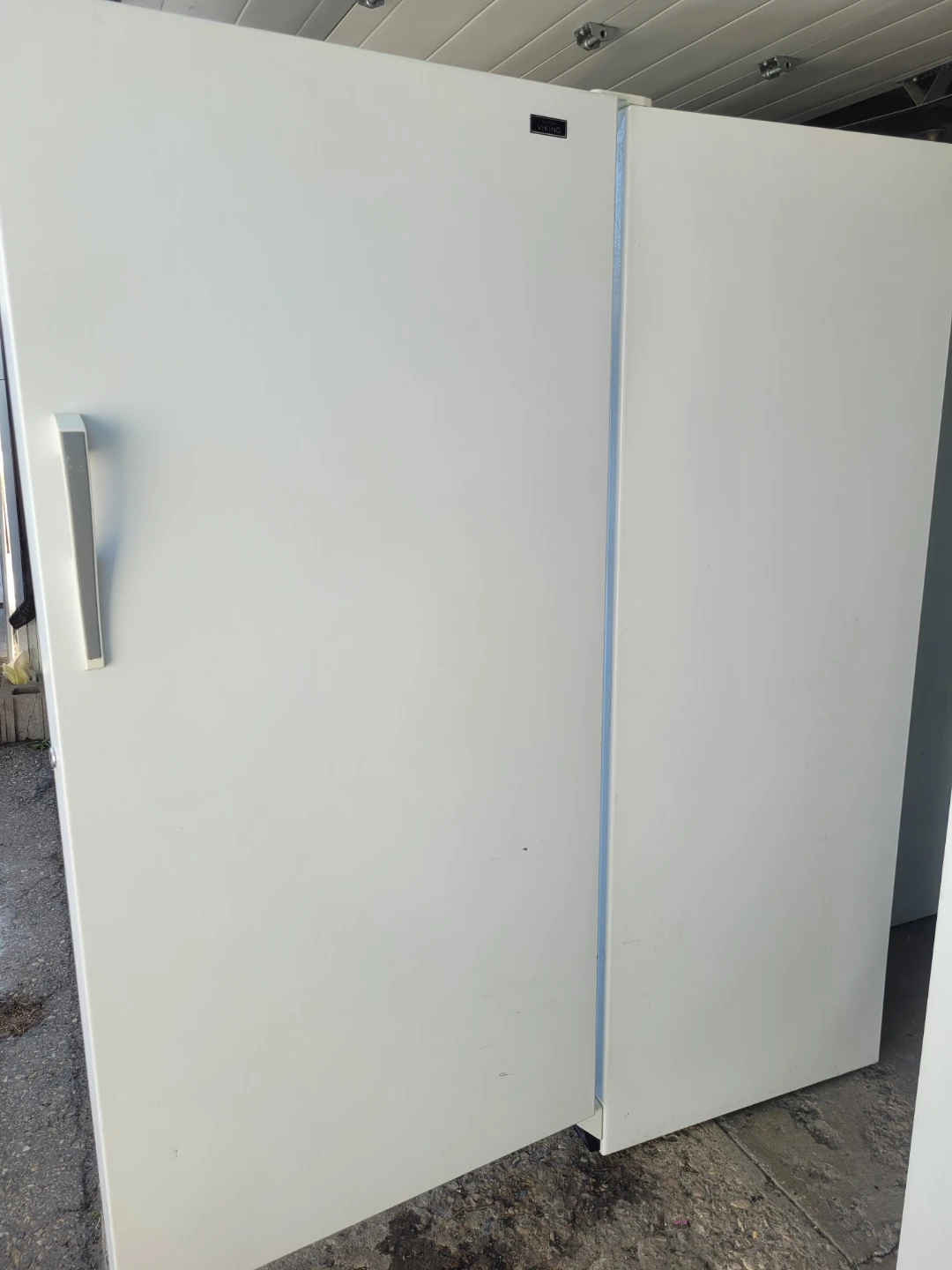 Large Beautiful Viking Upright Freezer - photo 5