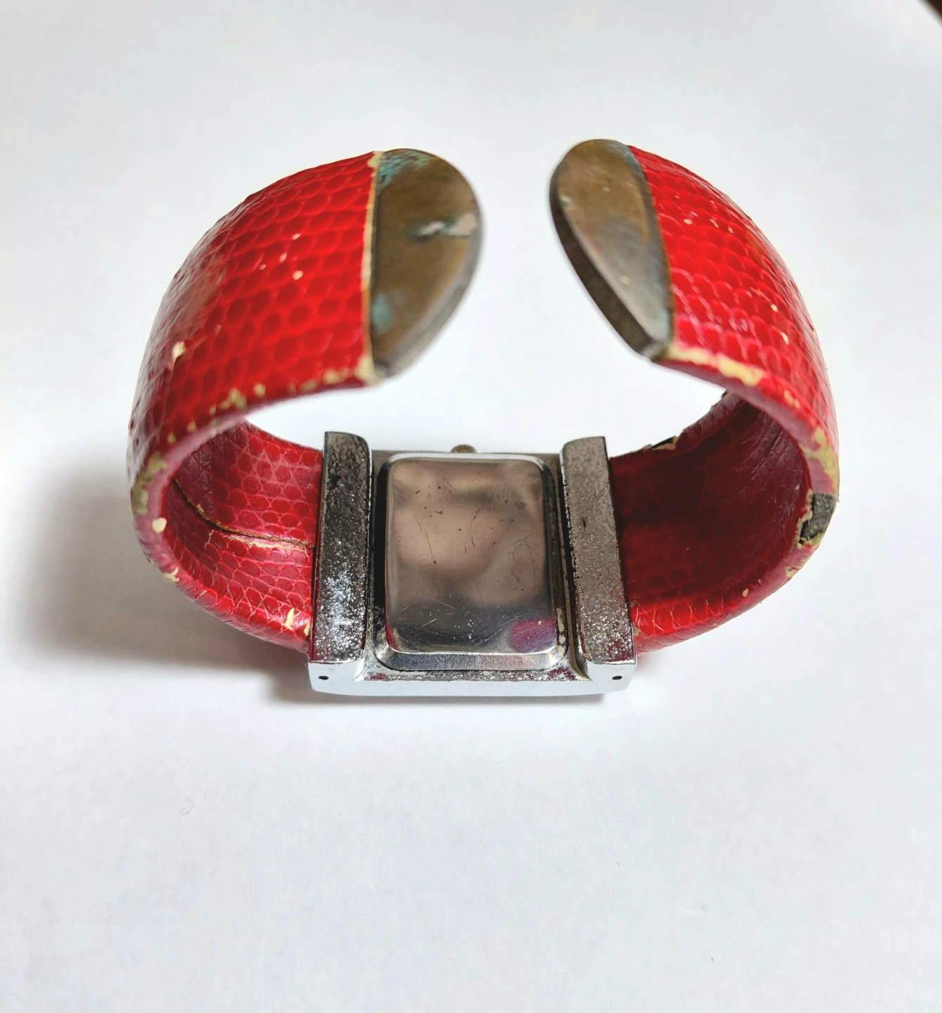 Red Quartz Bracelet Watch - photo 4