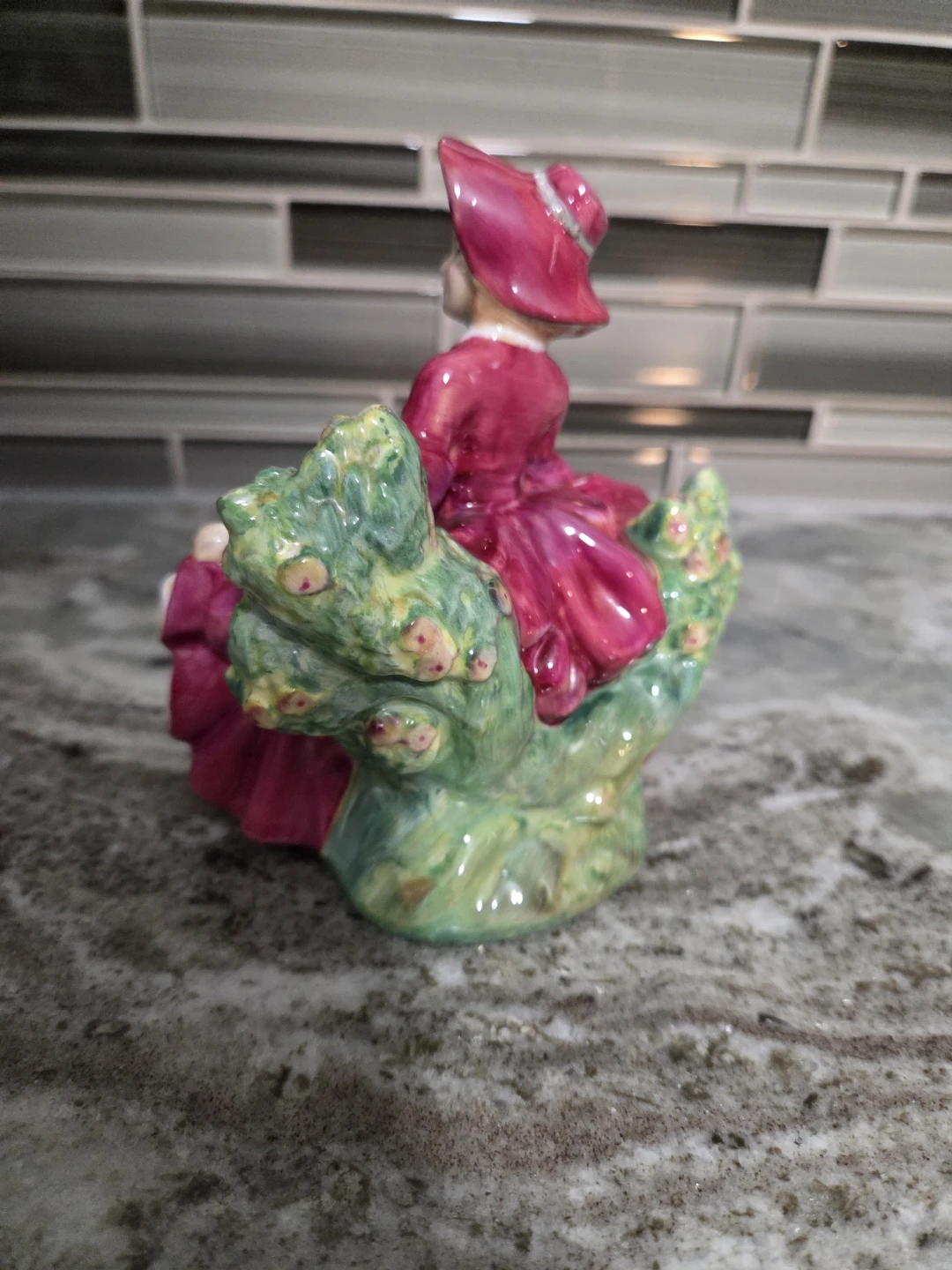 Royal Doulton Lydia HN 1908 Figurine - photo 3