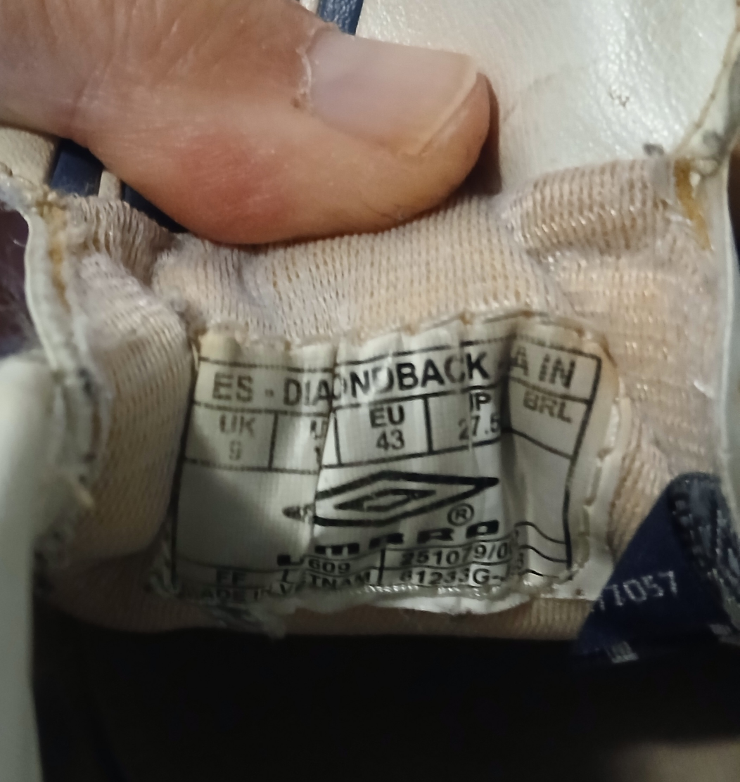 Umbro Diamondback Soccer Shoes - photo 3