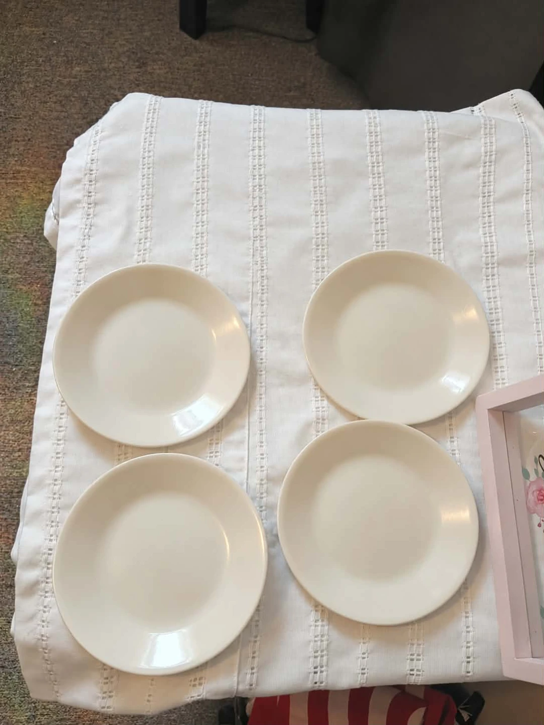 Beige dishes
