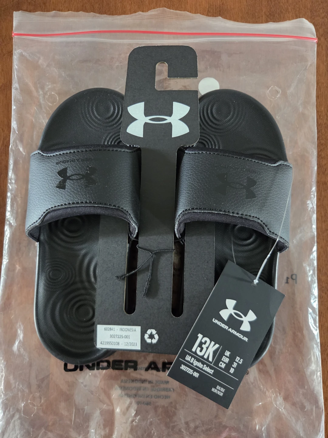 New Under Armour Sandals Kids Size 13K - photo 3