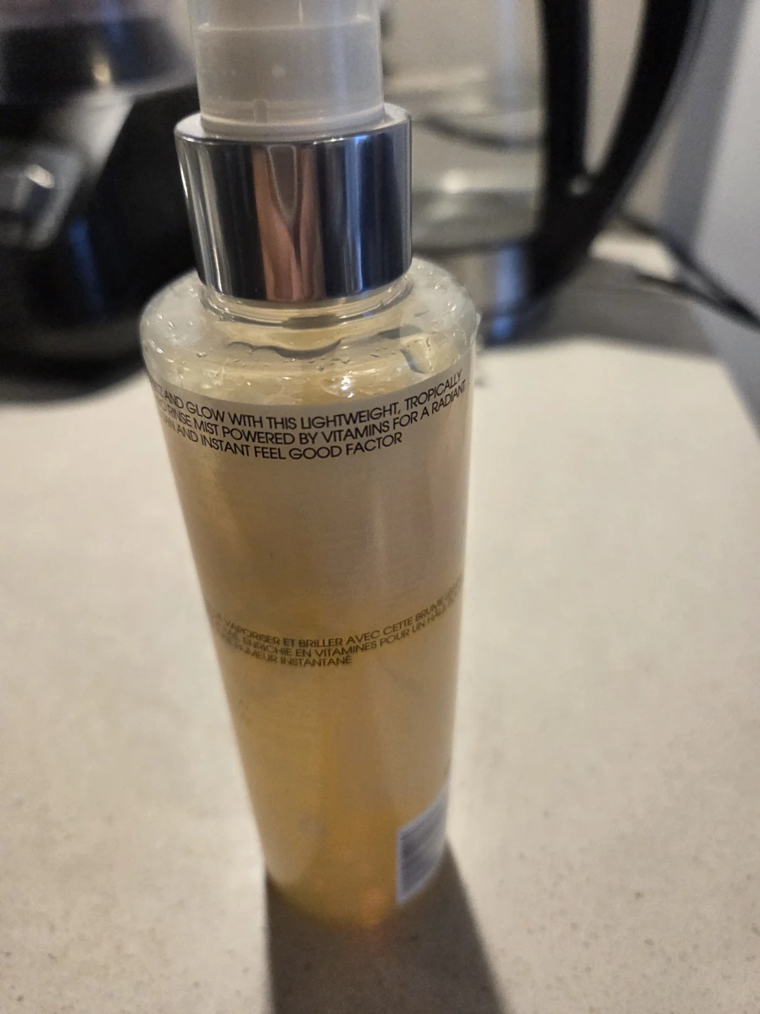 St. Tropez Glow Boosting Vitamin C Self Tan Mist - photo 5