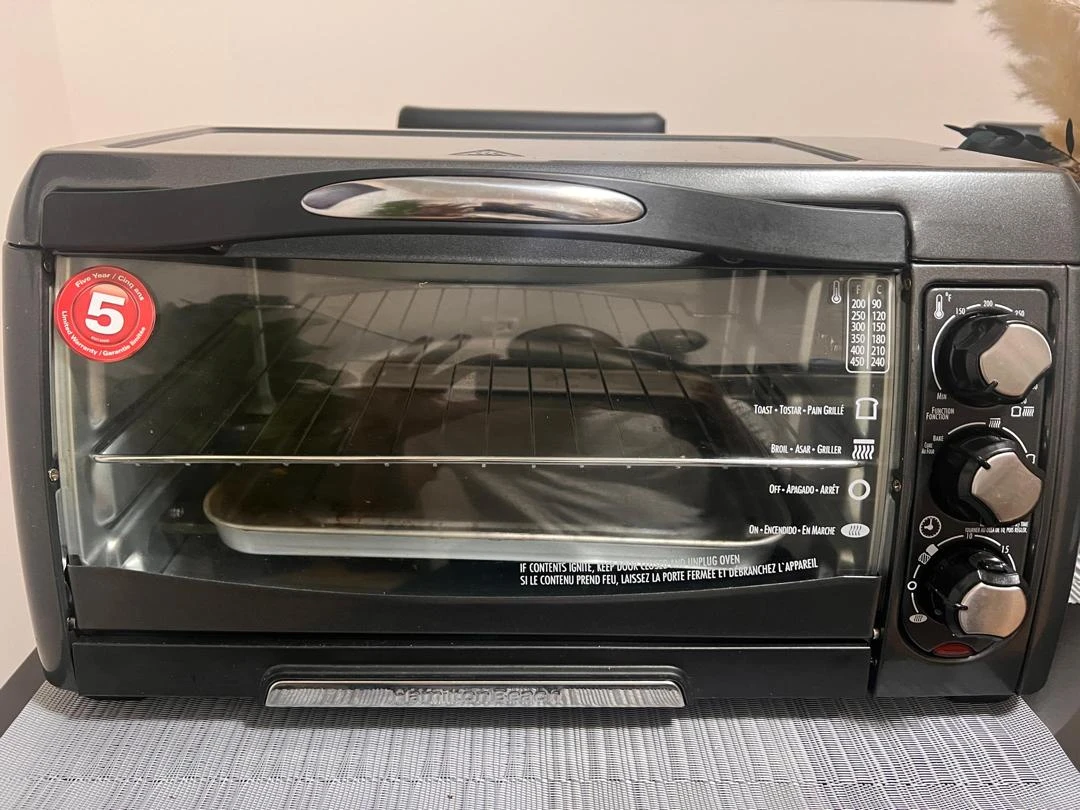 Hamilton Beach Toaster Oven with Air Fry Basket - photo 2