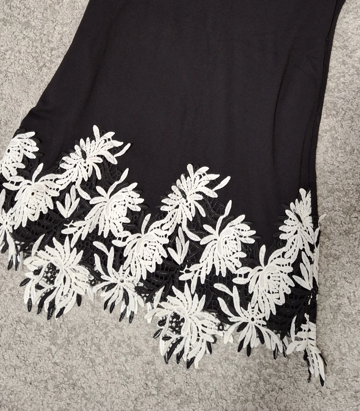 Black dress with white lace trim - photo 2
