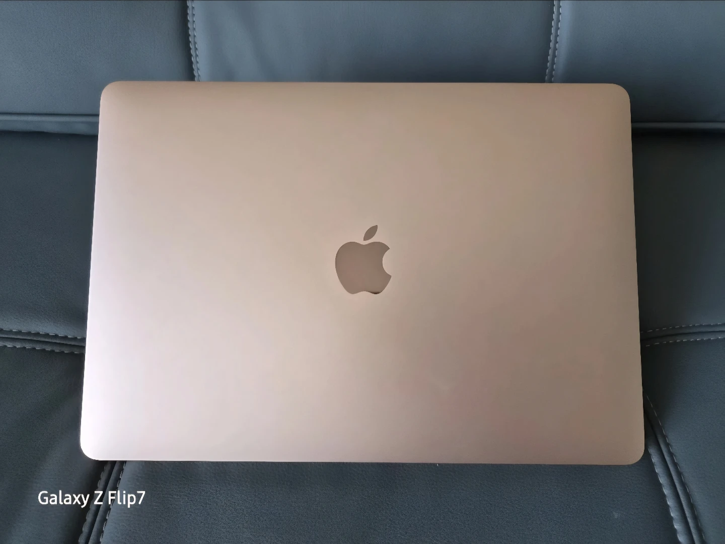 Apple MacBook Air 13-inch Gold