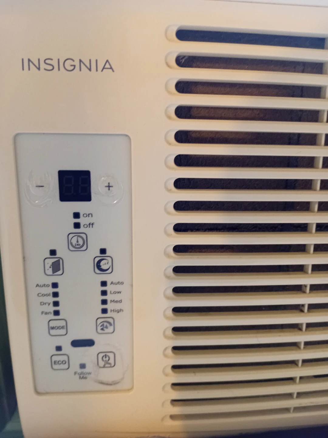 Insignia Window Air Conditioner - photo 2