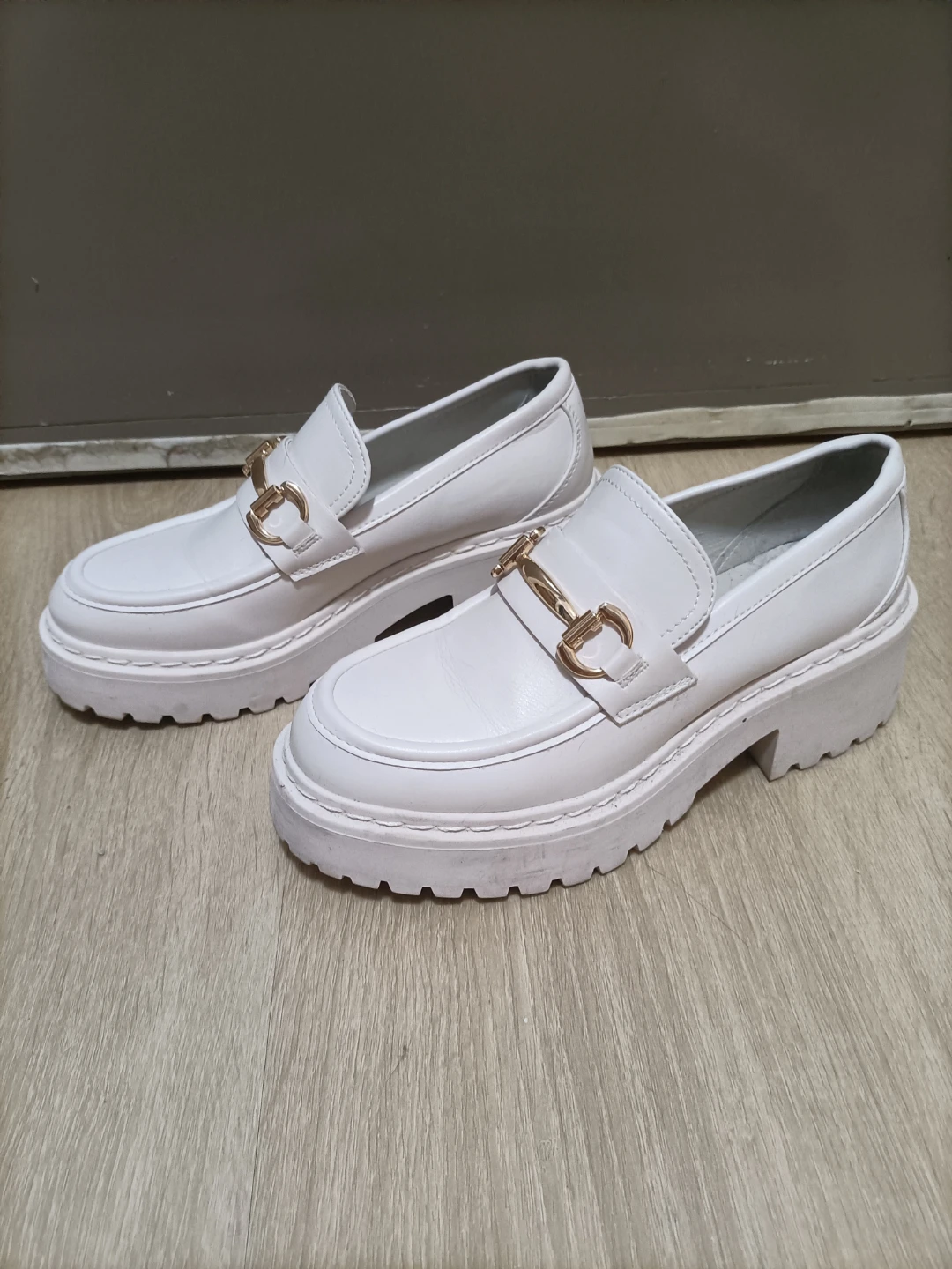 🏈White Sole Loafers