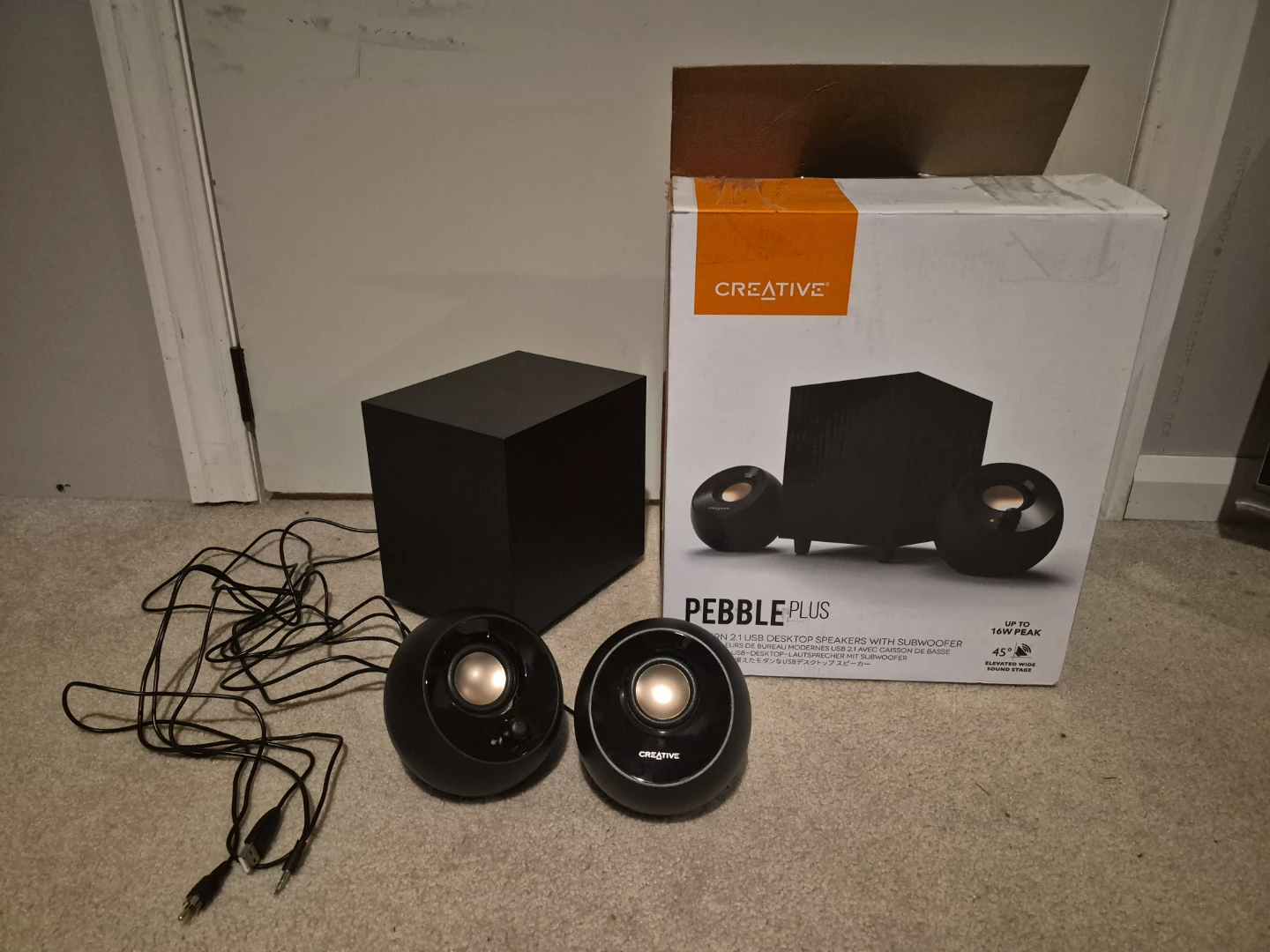 Creative Pebble Plus Speakers + Subwoofer – Like New