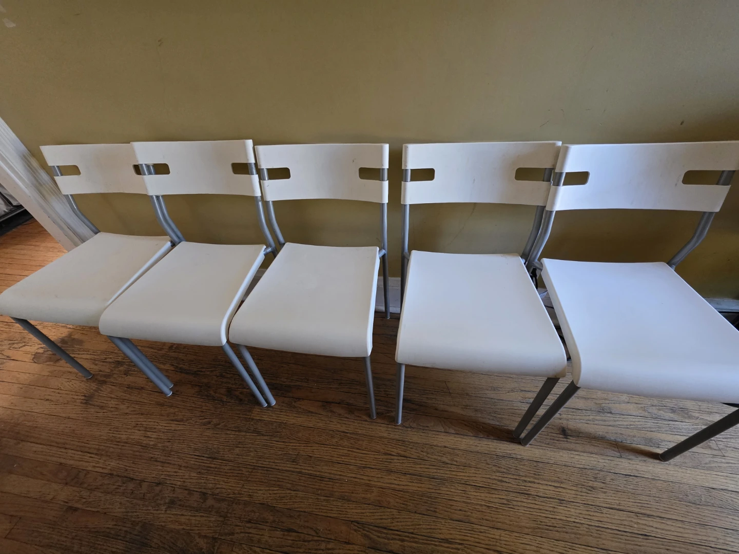 5 White Metal Dining Chairs - photo 2