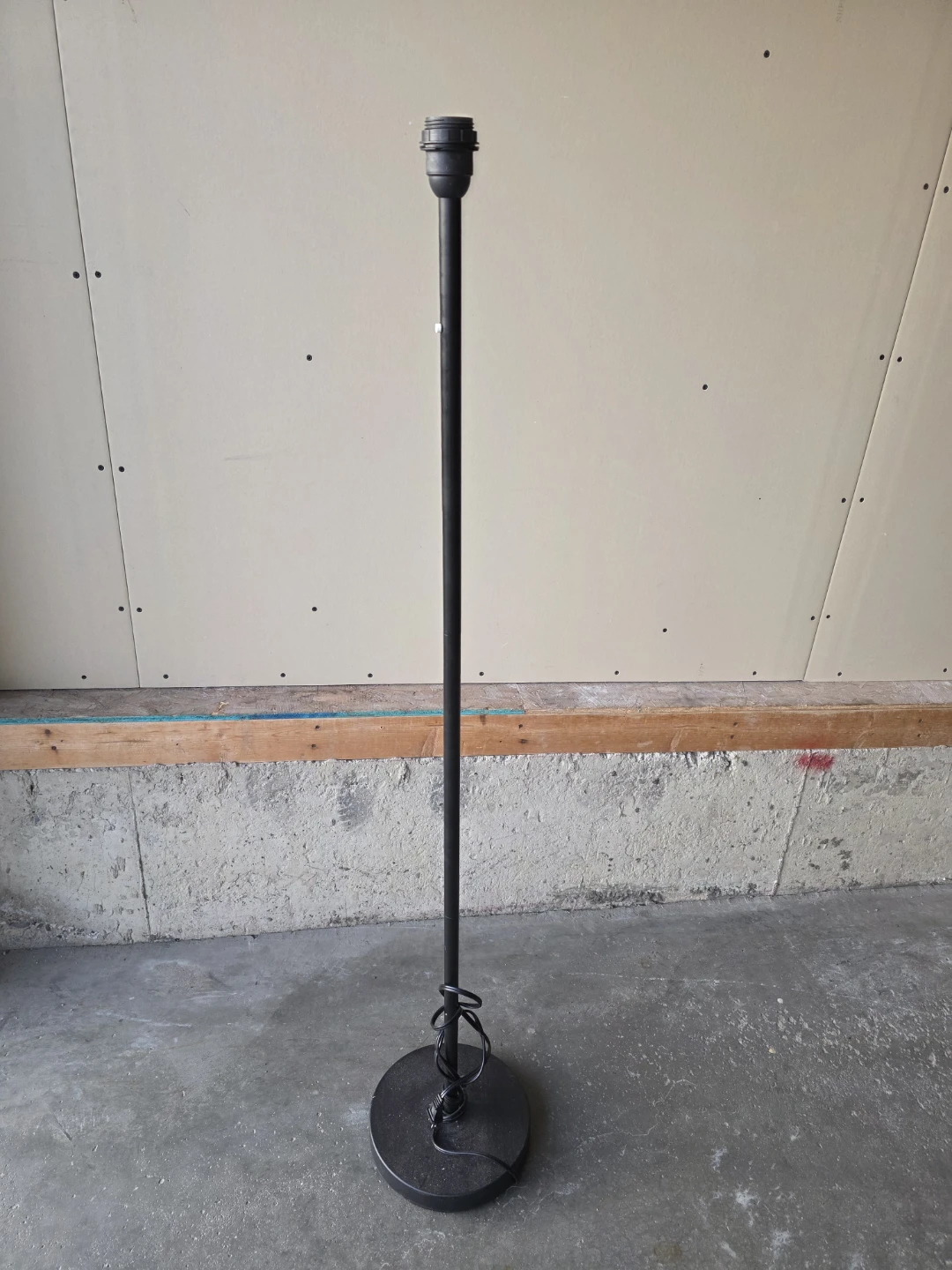 Minimalist black floor lamp base