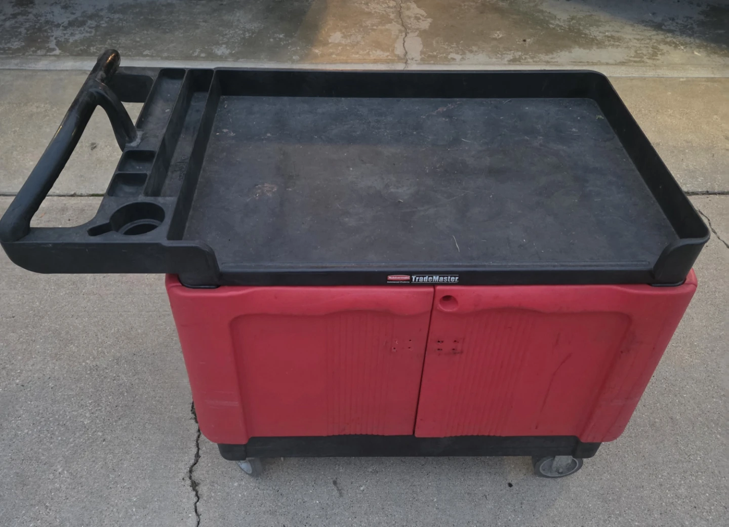 Rubbermaid Commercial TradeMaster Rolling Tool Cart with Doors - photo 2
