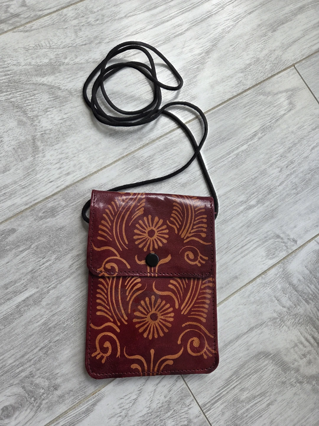 Leather Crossbody Pouch