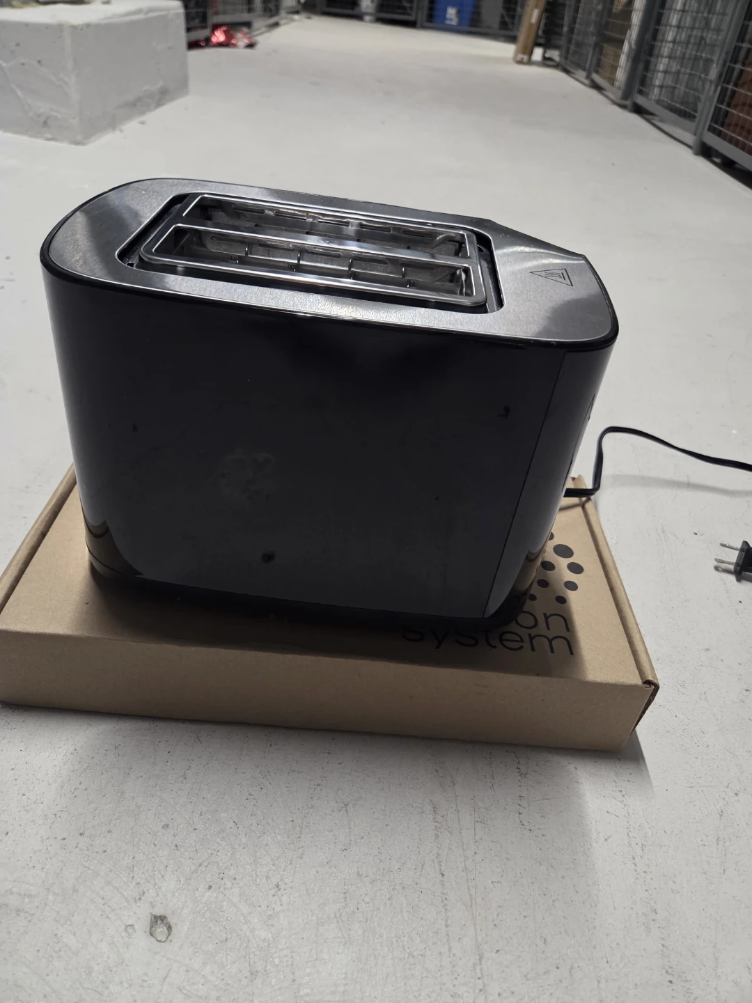 Oster 2-Slice Toaster Black and Stainless Steel