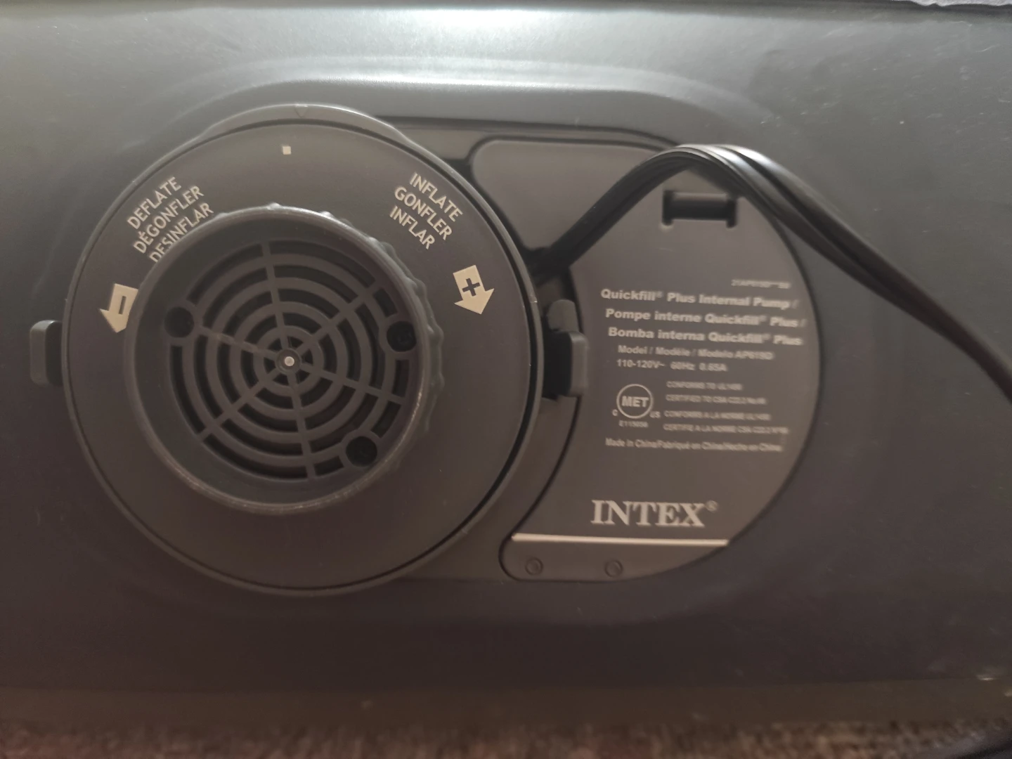 Intex Air Mattress with Built-in Pump: pickup on monday morning! - photo 3